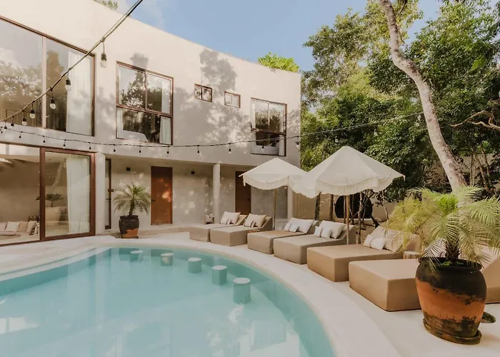 Jungle For 16 - Dual Pools & Fire Pit Tulum