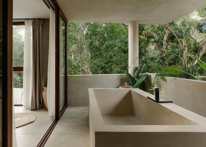 Jungle For 16 - Dual Pools & Fire Pit