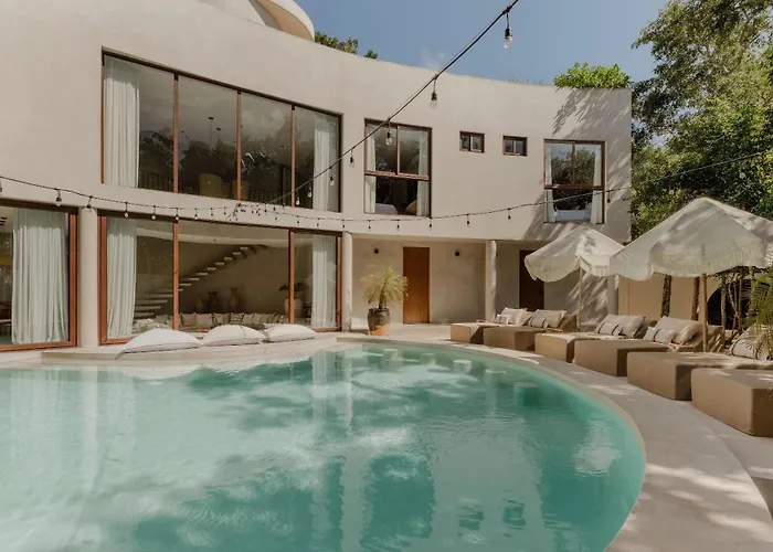 Casa de férias Jungle For 16 - Dual Pools & Fire Pit *